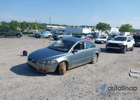 2004 Volvo S40 2.4I from USA, damaged, VIN YV1MS382X42016357